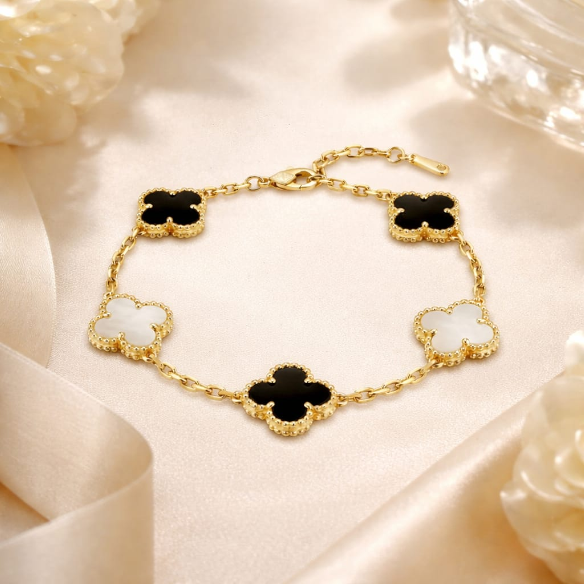 18KT Gold Plated Elegance Reversible Clover Bracelet