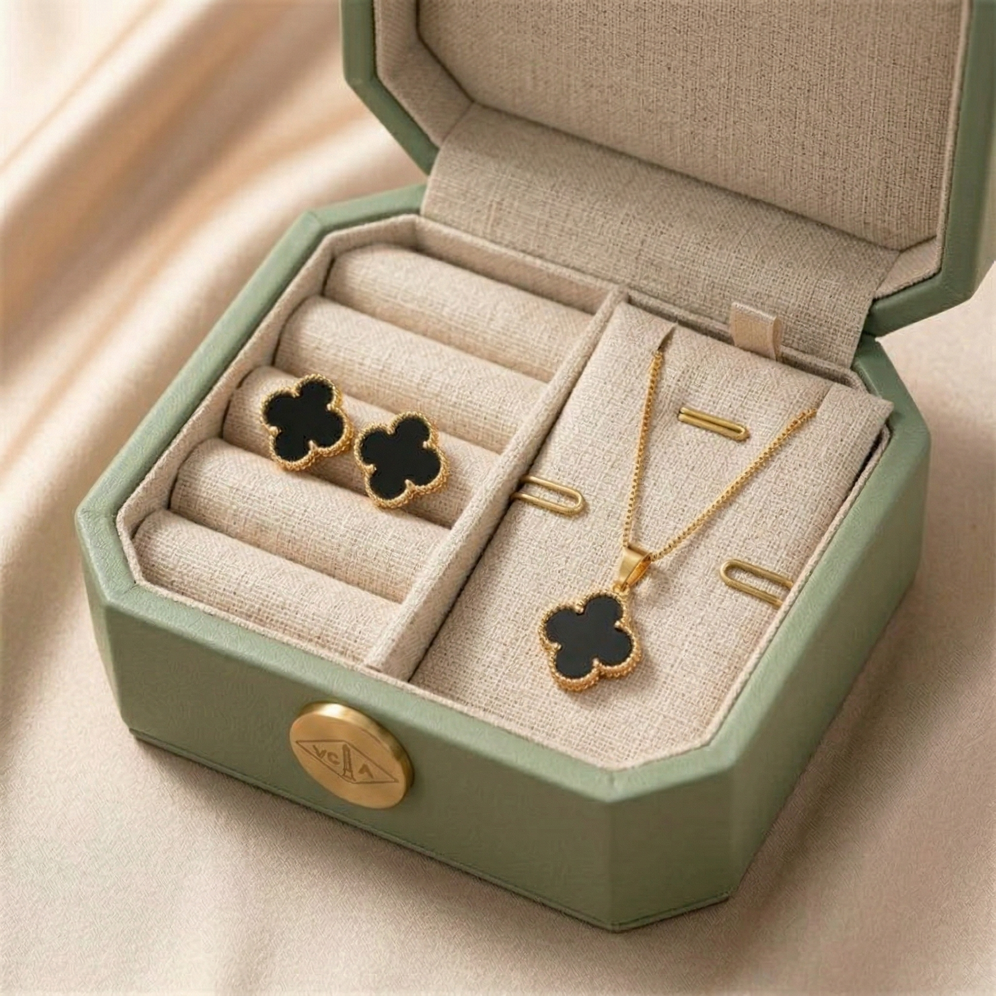 Black Clover Luxe Duo Set – 18K Gold Plated