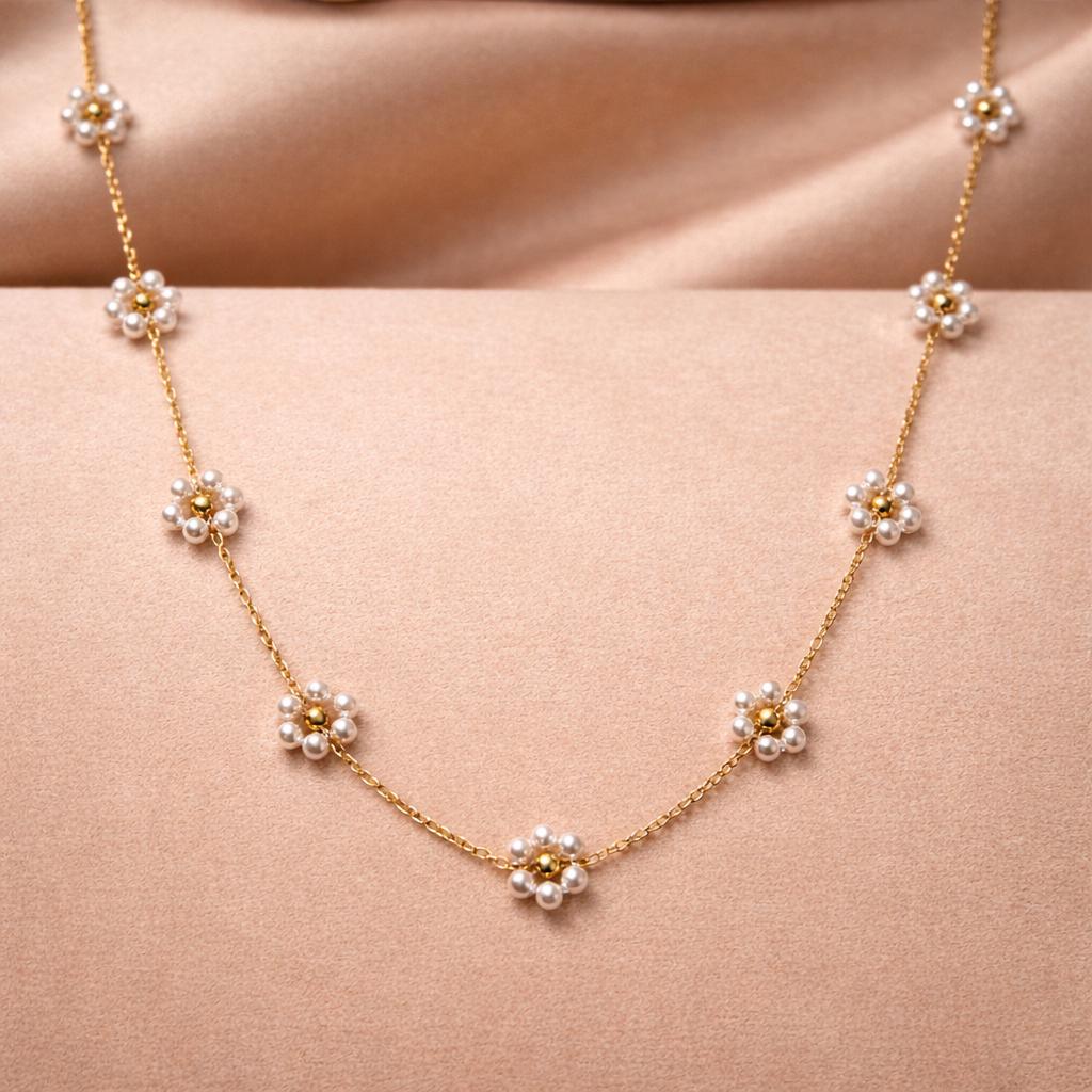 Pearl Daisy Flower Necklace – 18K Gold Plated