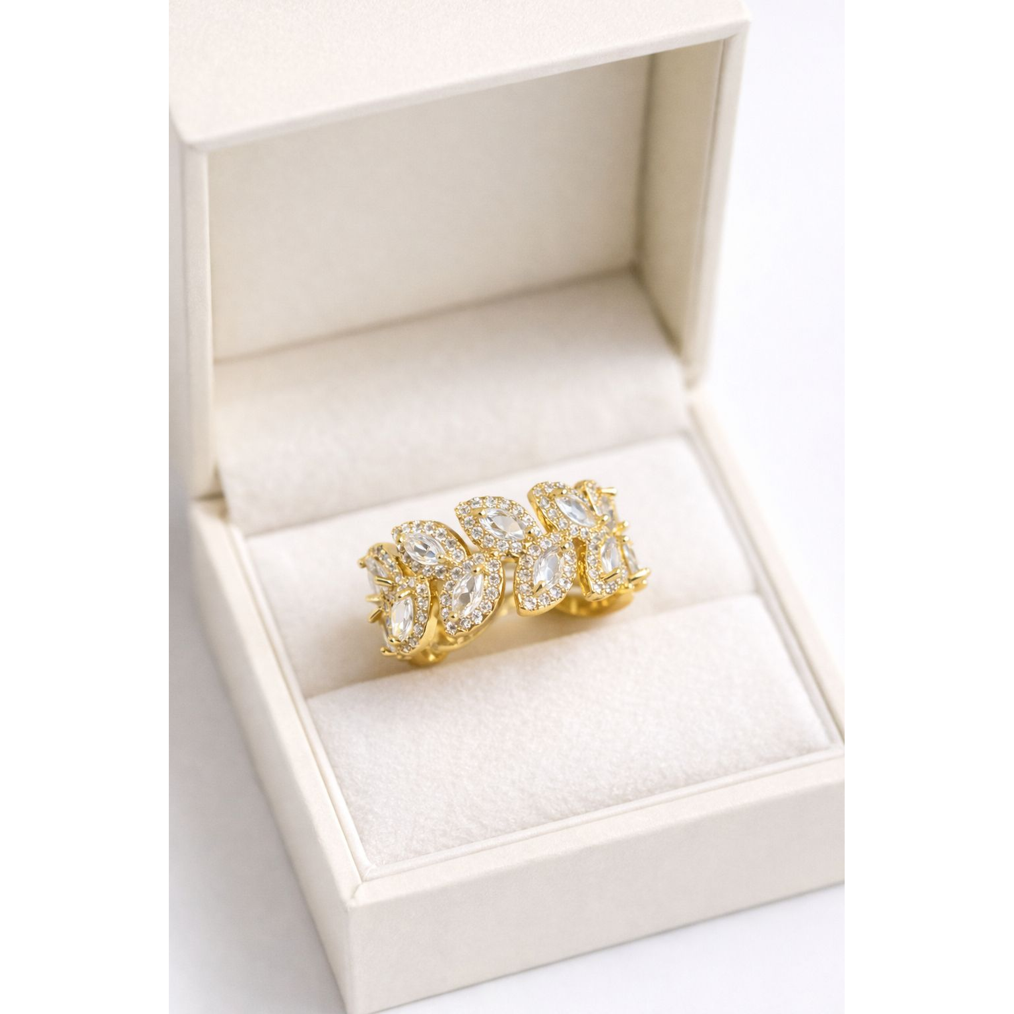 White Leaf Gold Ring