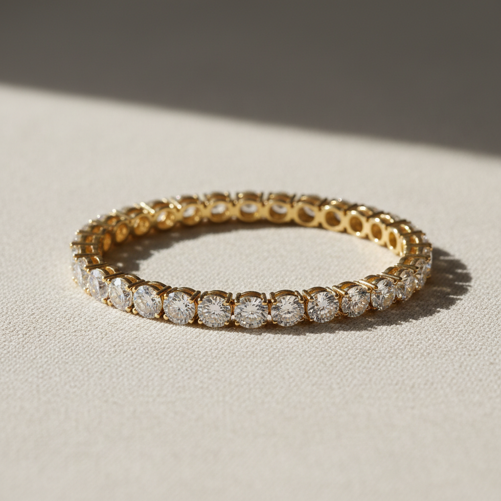 Diamond Tennis Bracelet with continuous diamond line in 18k gold